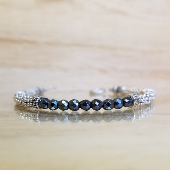 Gun Metal & Silver Hematite Beaded Toggle … - Picture 2 of 10